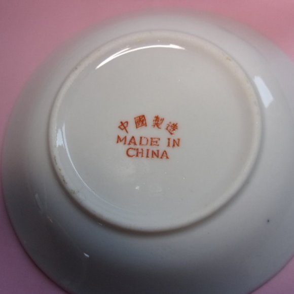 Pair of Porcelain Doll Tea Cups. - Picture 5 of 6